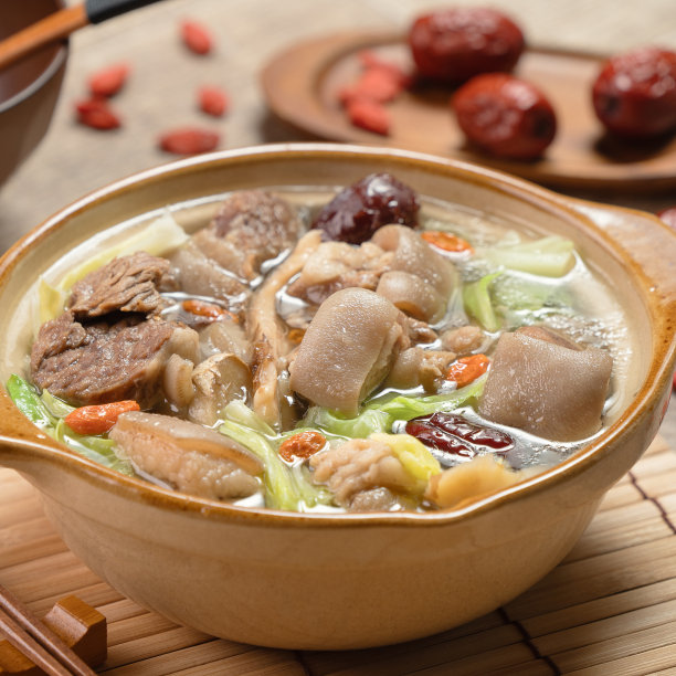 中国台湾的美味羊肉火锅图片下载