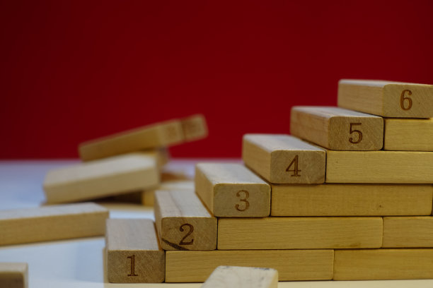 木块建造游戏。图片下载