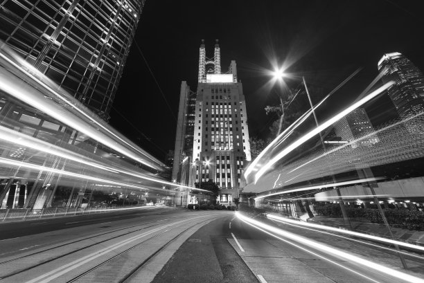 香港市中心夜间的交通情况图片下载