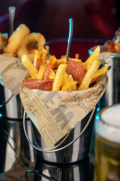 薯条和香肠图片下载