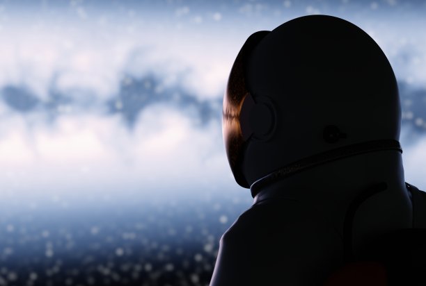 宇航员观察太空和外太空的特写。图片下载