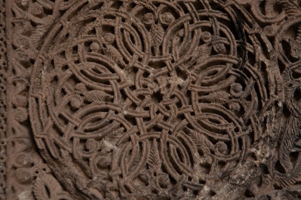 一个古代亚美尼亚雕塑的特写镜头图片下载