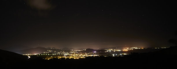 马里内拉的夜景图片下载