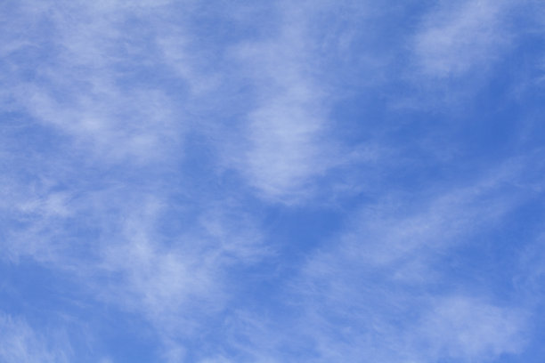积云以蓝天为背景和层叠图片下载