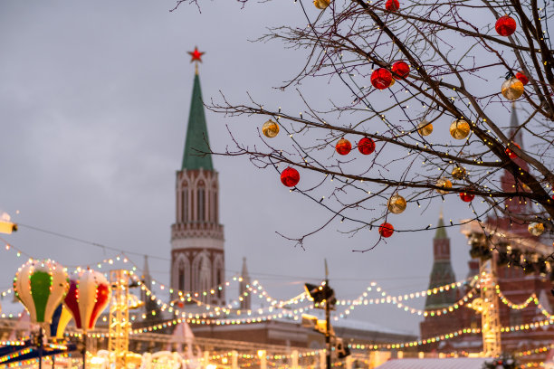莫斯科的圣诞装饰。除夕的准备工作图片下载
