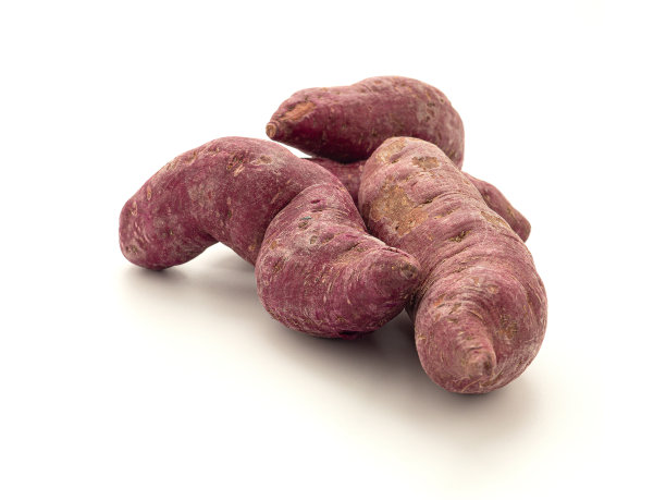白色底色的紫色山药或紫色红薯图片下载