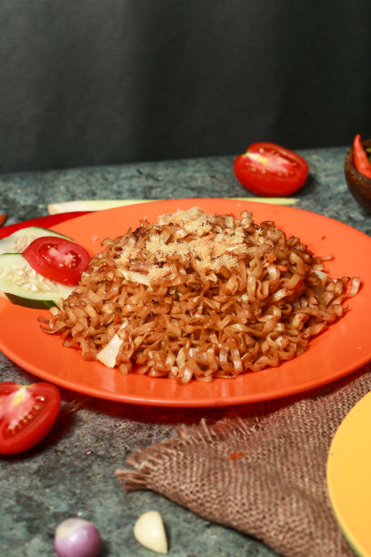 麻辣卷面配大虾图片下载