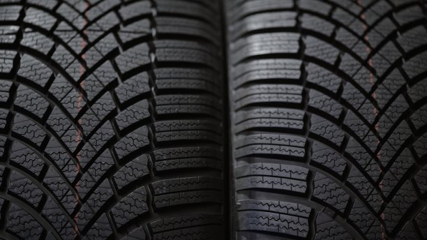 四季汽车轮胎图片下载