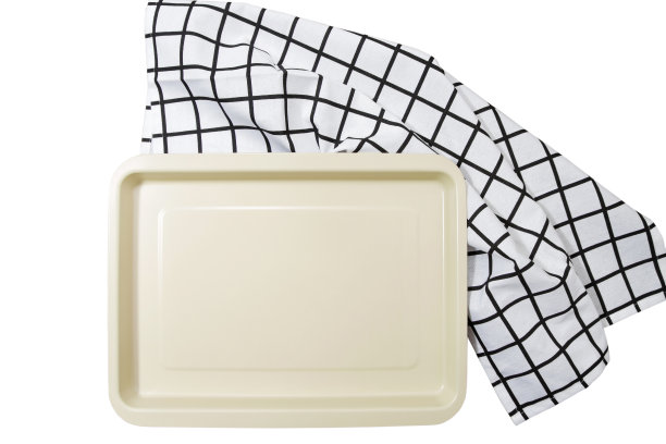 烤盘。格子桌布孤立在白色背景上。网纹餐巾。模拟和俯视图。复制食物的空间和空的地方。感恩节。派，甜点，饼干，干净的烘焙形式图片下载
