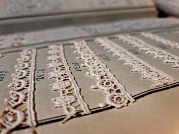 仿古刺绣模板图片下载