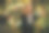 微笑的时尚女性在城市里享受圣诞节图片下载