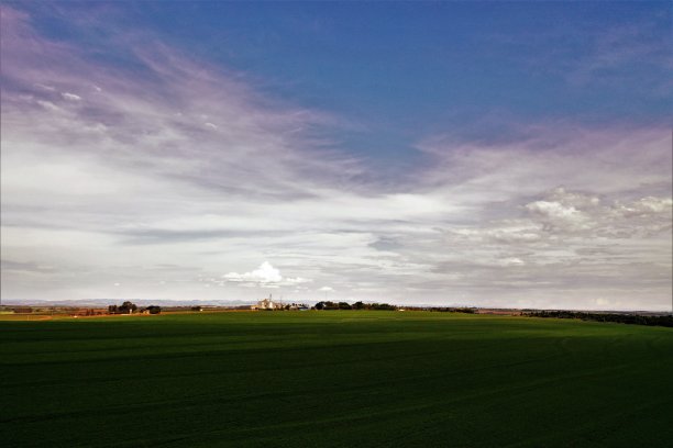 乌云密布的天空图片下载