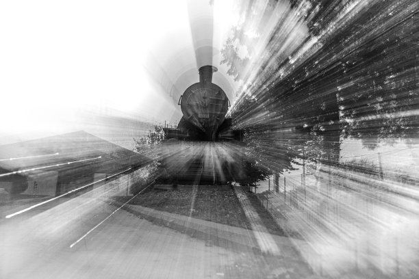 火车站和火车乘客图片下载