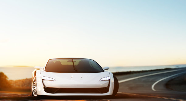 银色跑车停在沿海公路上图片下载