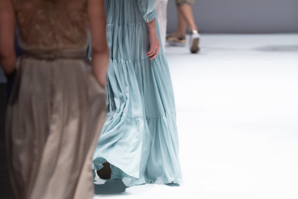 时装表演，t台活动，t台秀，模特走t台图片下载