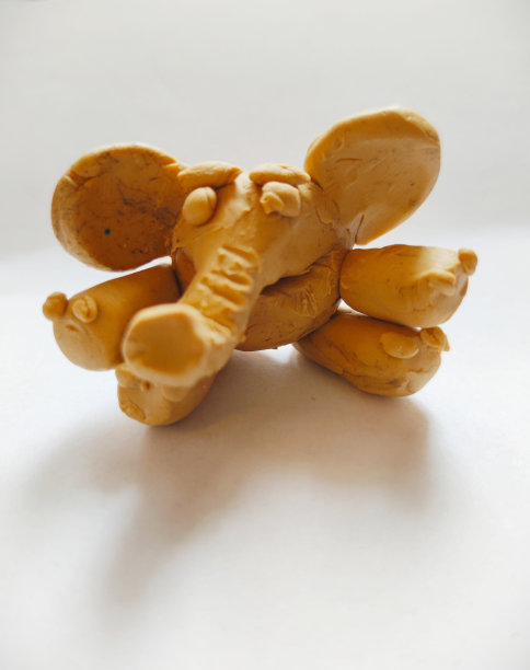 橡皮泥大象，橡皮泥动物，孩子的创造力图片下载