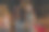 幸福的一家四口在平安夜玩得很开心图片下载