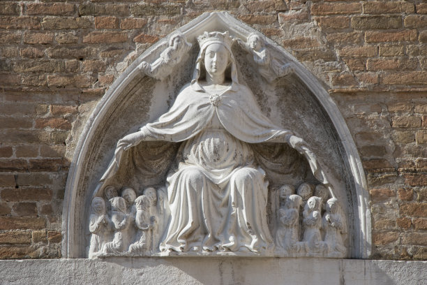 欧洲意大利威尼斯城街道上的雕塑。图片下载