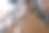 一些旧行李棕色行李箱从低角度堆在一起图片下载