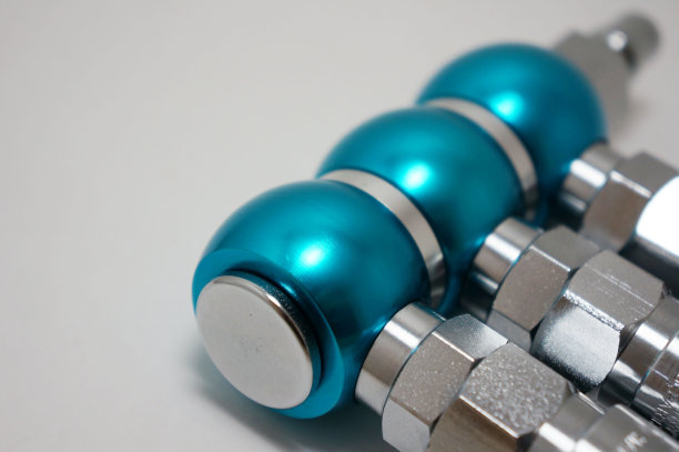 机器用铝和钢零件。 高精度数控车削零件图片下载