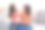 两个女人的母亲和女儿惊喜的礼物在家里图片下载