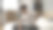 一名感到腰痛的亚洲日本男子早上在家里醒来后，一边按摩自己，一边痛苦地呻吟着图片下载