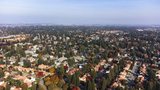 加利福尼亚州弗雷斯诺的郊区发展图片下载