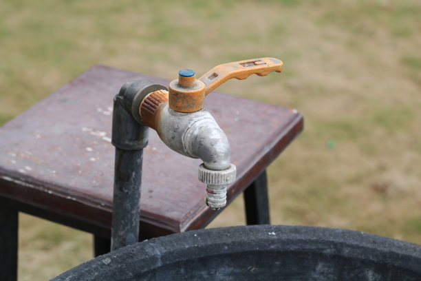 自来水。图片下载