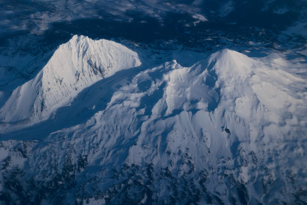 俄勒冈州喀斯喀特山峰图片下载