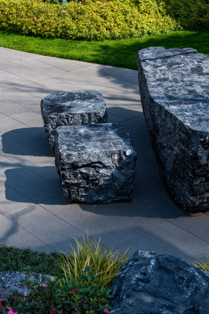 现代住宅园林景观，山石、绿植图片下载