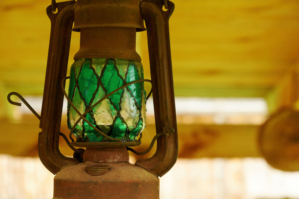 古堡油灯，绿玻璃图片下载