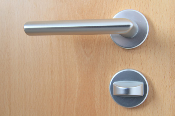 锁着的浴室门图片下载