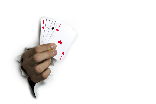 白底他手里有四张a。图片下载