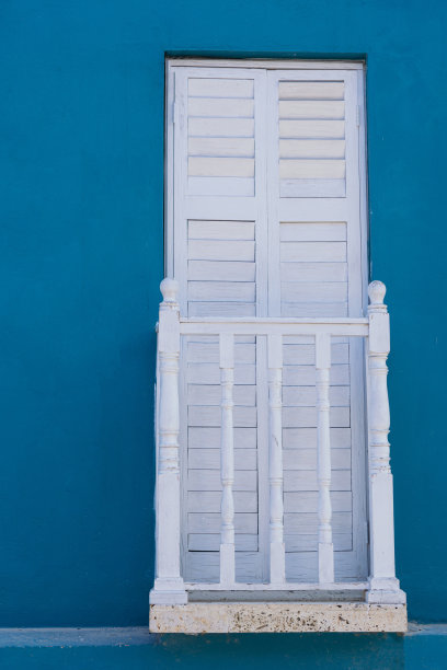 哥伦比亚卡塔赫纳的一座美丽的殖民时期的房子。图片下载