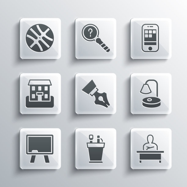 集文具盒文具男生坐书桌图片下载