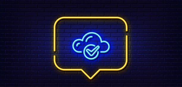 批准云计算线路图标。互联网数据存储标志。霓虹灯语音泡泡。向量图片下载