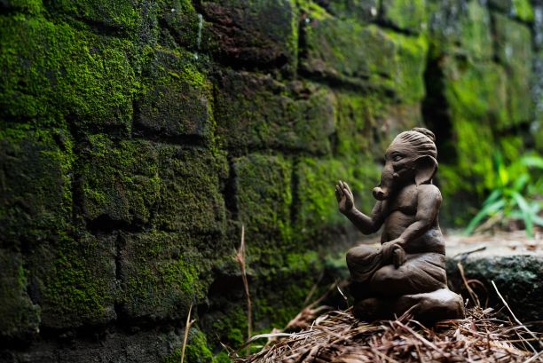 未完成的甘尼萨泥塑图片下载