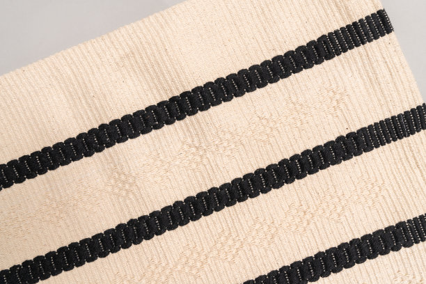 地毯工作室拍摄，浅灰色背景图片下载