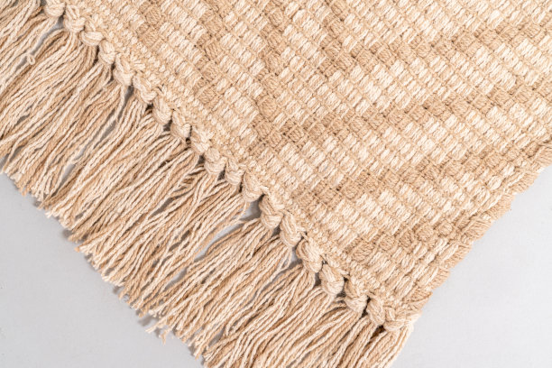 地毯工作室拍摄，浅灰色背景图片下载