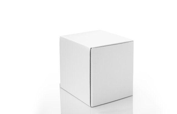 白色背景上的白框与剪辑路径图片下载