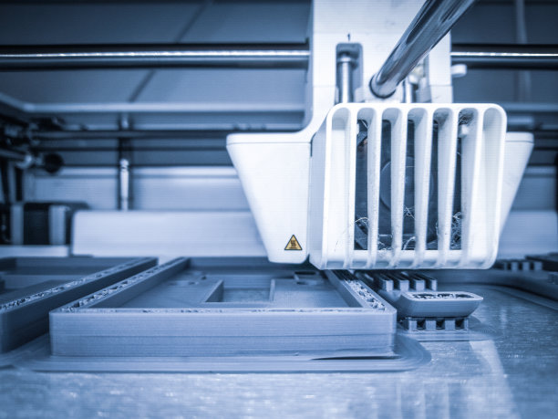 3D打印机，增材制造技术中的塑料丝丝打印。图片下载