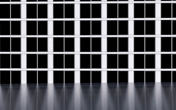 建筑立面有重复的窗户。图片下载