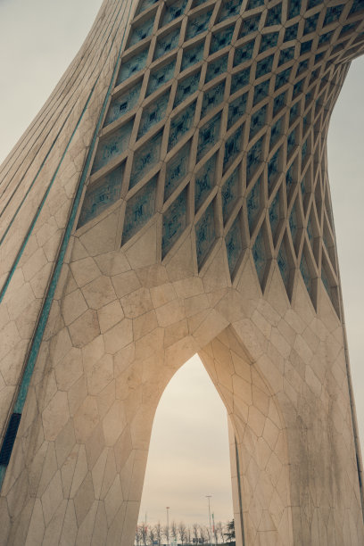 伊朗德黑兰自由塔仰视视角图片下载