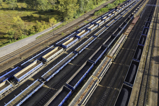 大型铁路站场的鸟瞰图图片下载