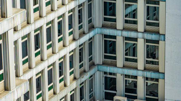 里斯本建筑的航拍图，造型非常美观图片下载