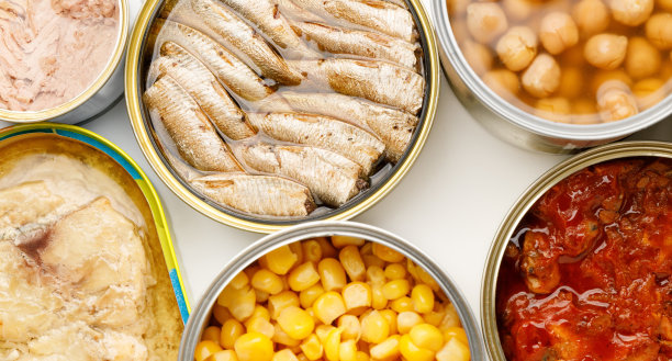 捐赠和帮助，罐头食品，特写镜头。图片下载