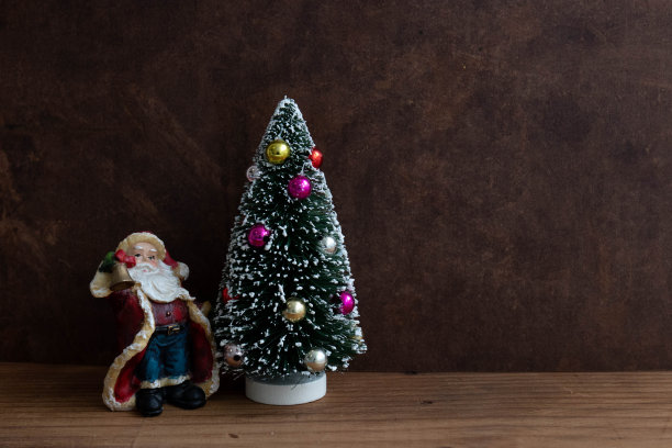 用于装饰的圣诞装饰品图片下载