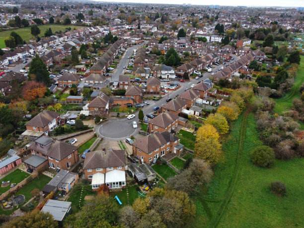 英国城镇和住宅的高角度视图图片下载