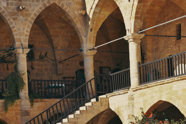 大旅馆，建于奥斯曼帝国时期，在尼科西亚，北塞浦路斯的首都。这里最适合收塞普洛斯。法马古斯塔的礼物。塞浦路斯09.20.2022图片下载