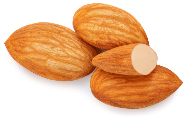 白色背景上的杏仁。杏仁坚果收藏图片下载